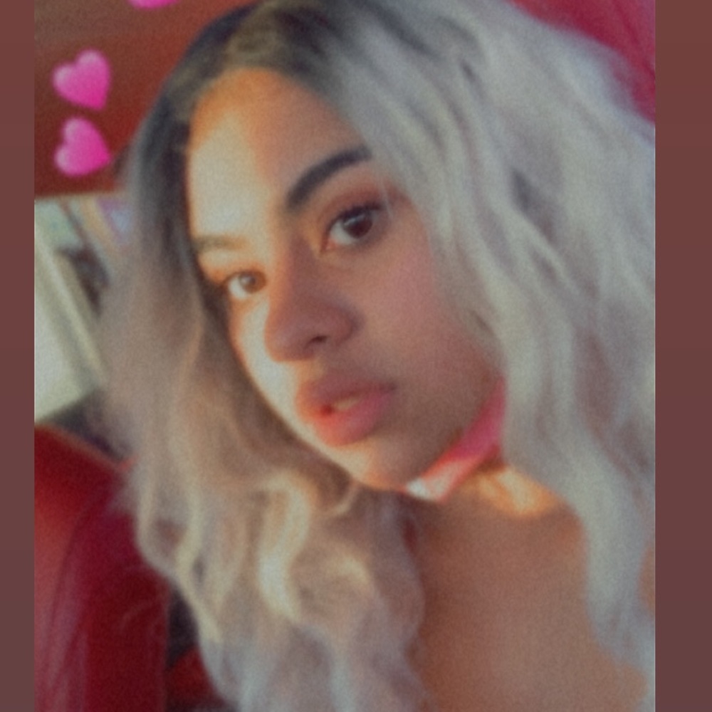 Meet your Posher, Bella